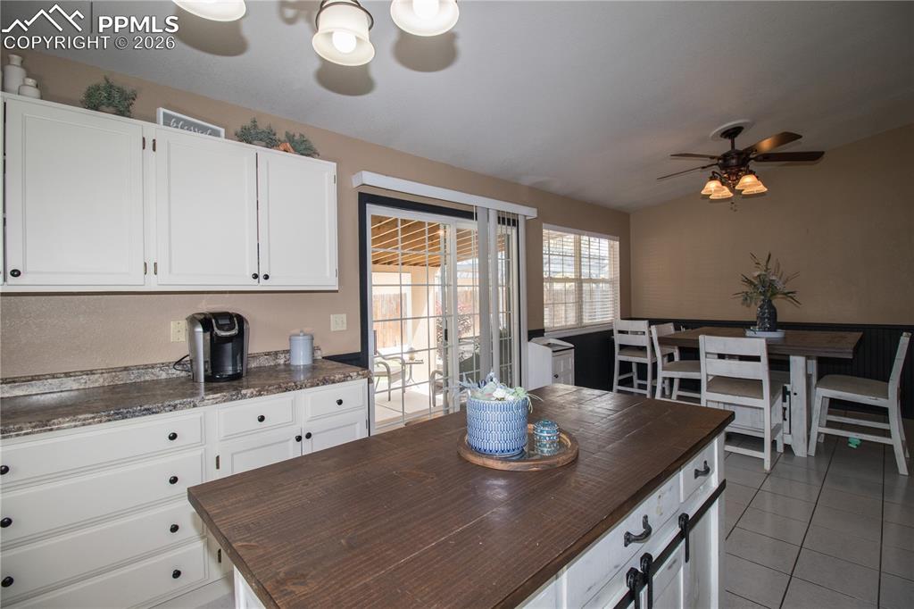 Image 15 of 44: Kitchen