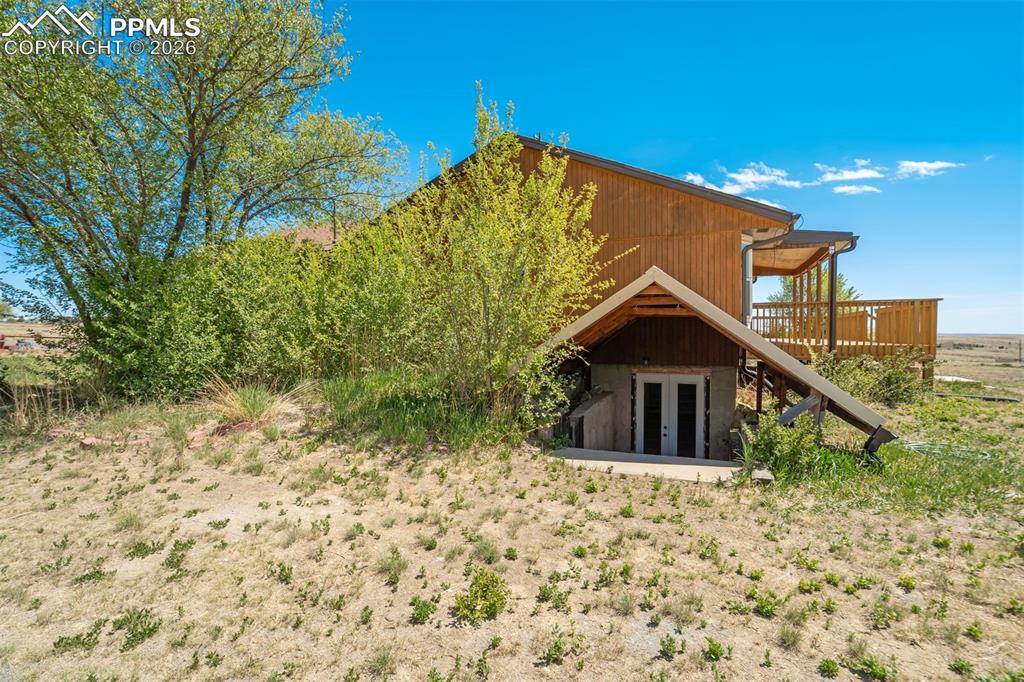 Image 46 of 50: Back of Structure