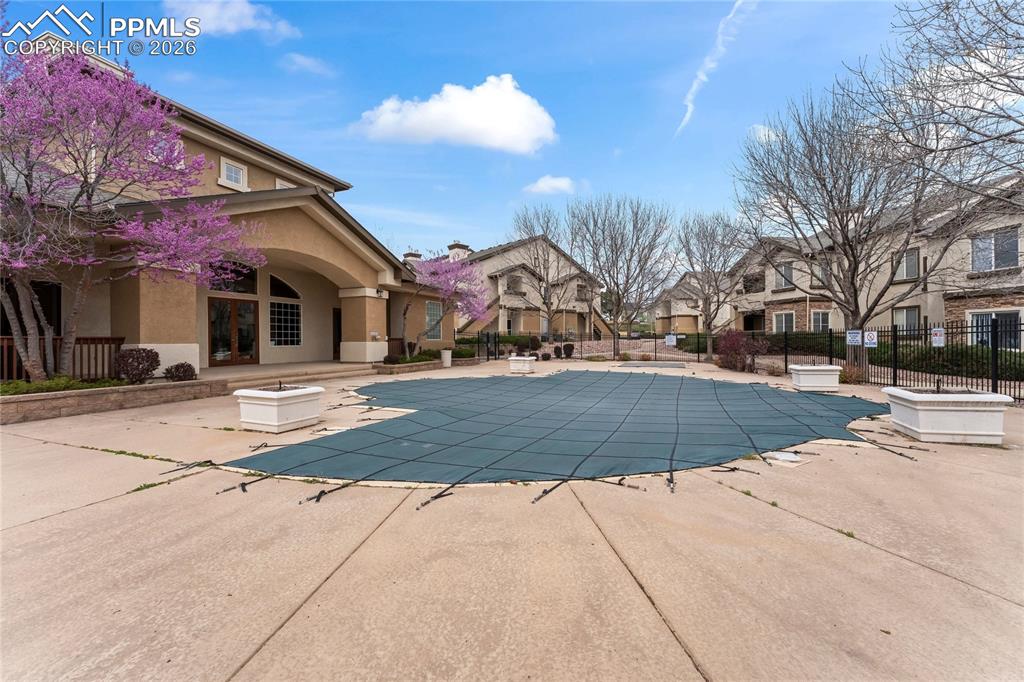 Image 44 of 45: Pool