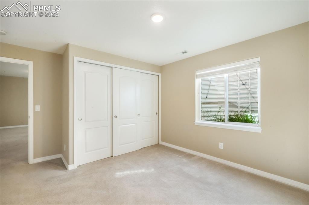 Image 38 of 50: Bedroom