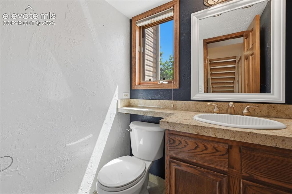 Image 17 of 43: Bathroom