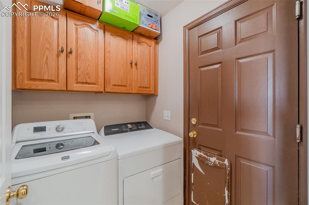 Image 22 of 22: Laundry