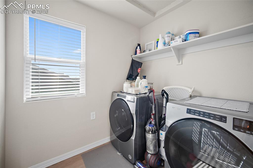 Image 24 of 35: Laundry