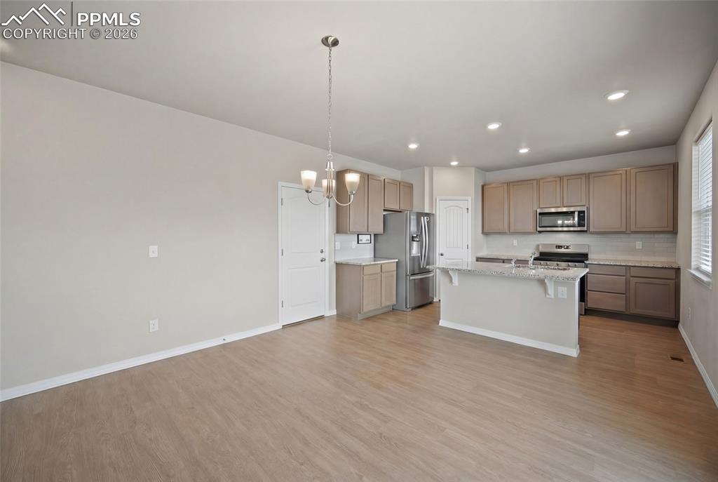 Image 7 of 35: Kitchen