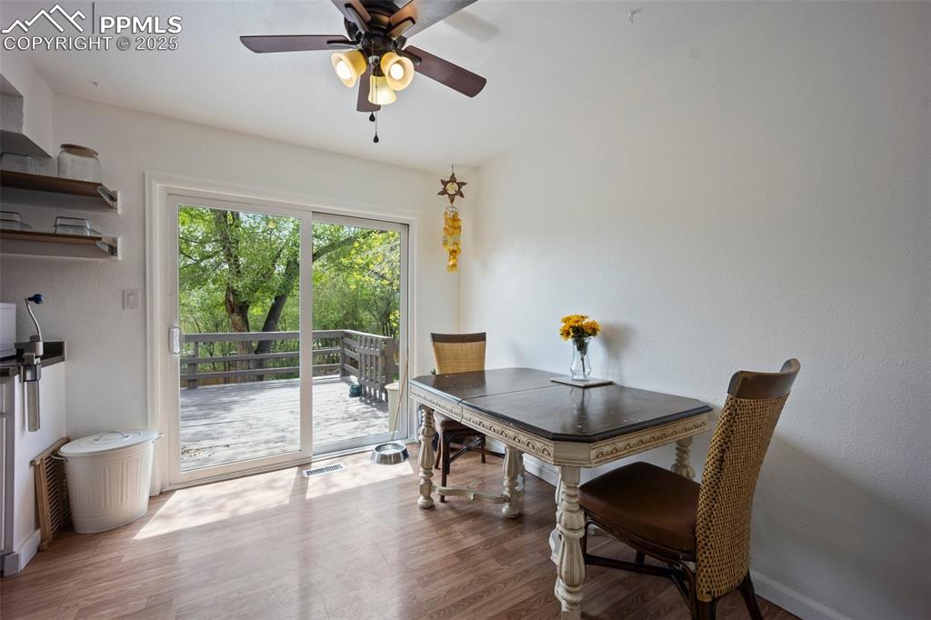 Image 12 of 46: Dining Area
