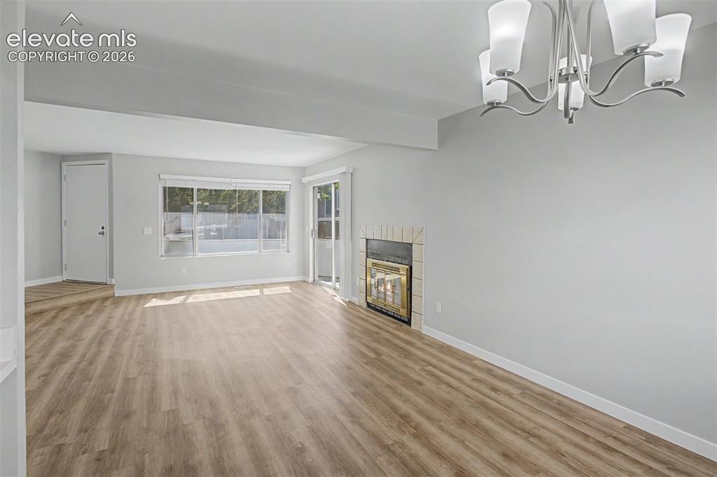 Image 9 of 31: Living Room
