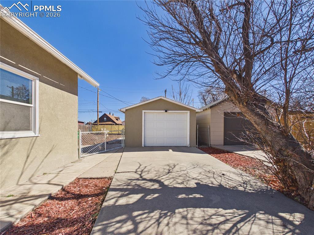 Image 32 of 32: Other