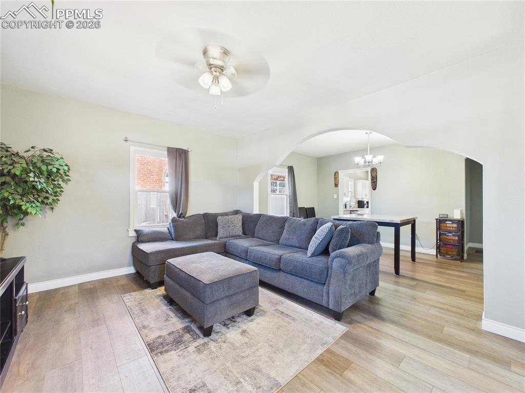 Image 5 of 32: Living Room