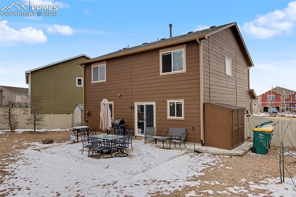 Image 28 of 33: Back of Structure