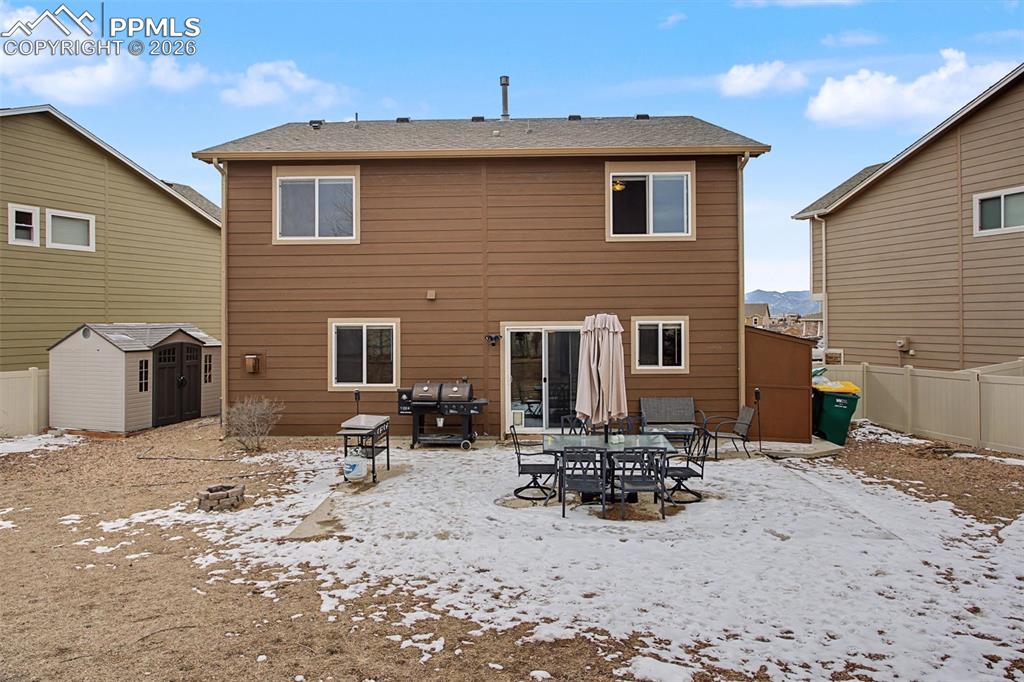 Image 29 of 33: Back of Structure