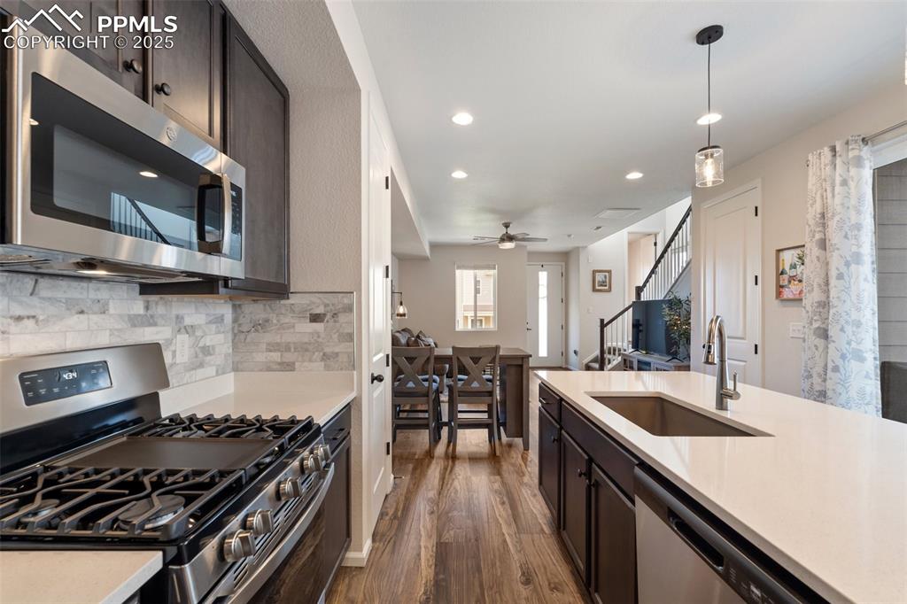 Image 12 of 33: Kitchen