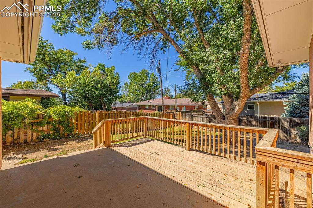 Image 36 of 39: Deck