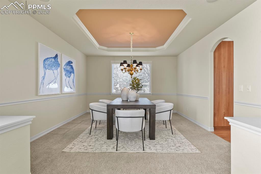 Image 11 of 44: Dining Area