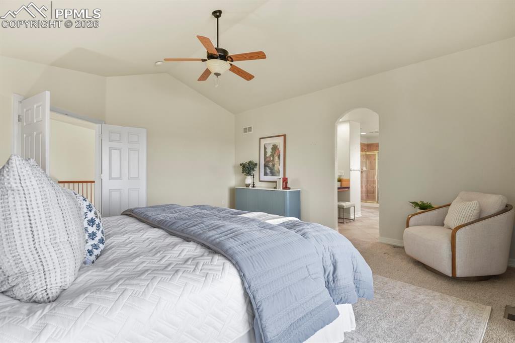 Image 25 of 44: Bedroom