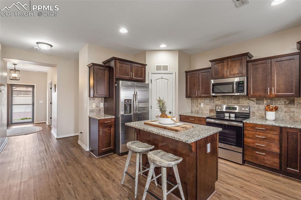 Image 11 of 43: Kitchen