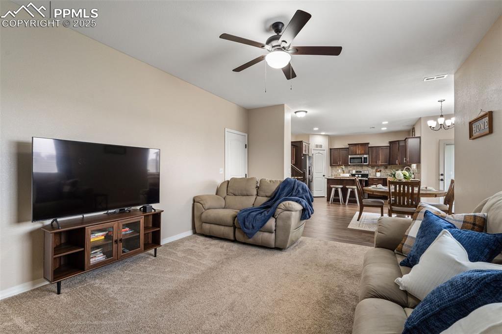 Image 19 of 43: Living Room