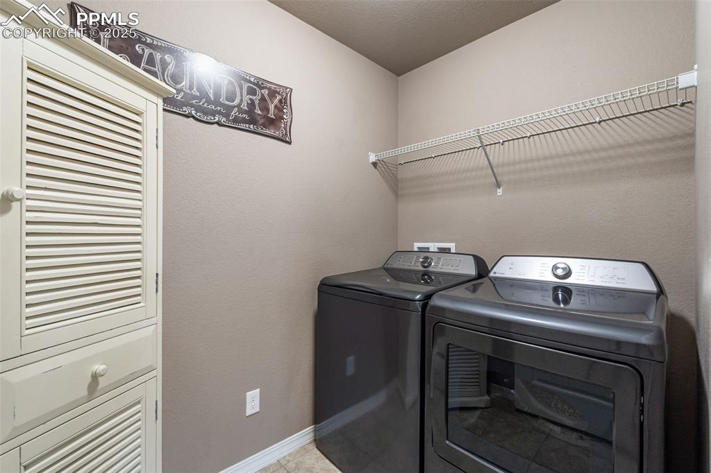 Image 31 of 43: Laundry