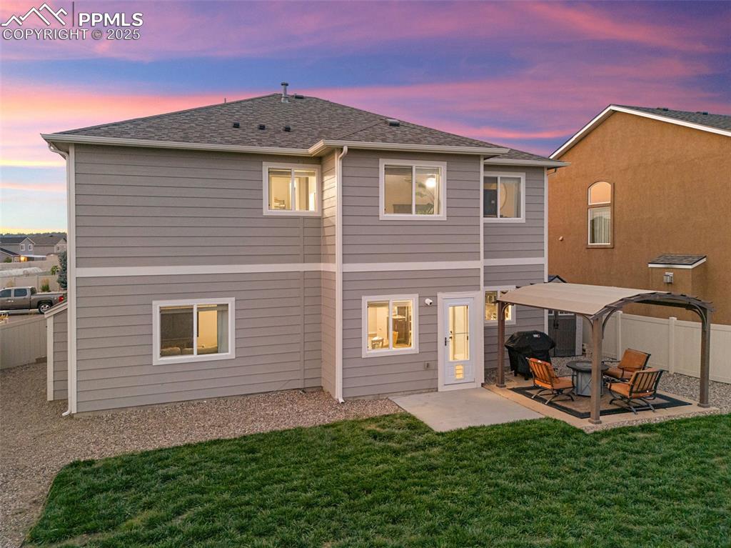 Image 35 of 43: Back of Structure