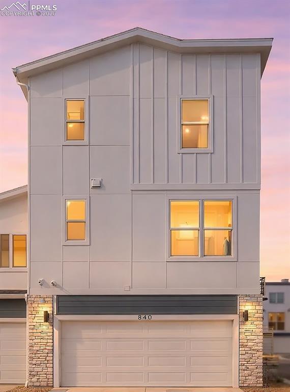 Image 1 of 21: Front of Structure