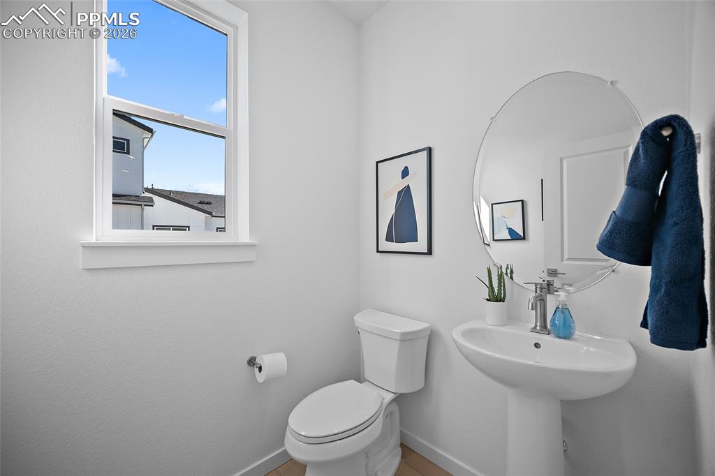 Image 11 of 21: Bathroom