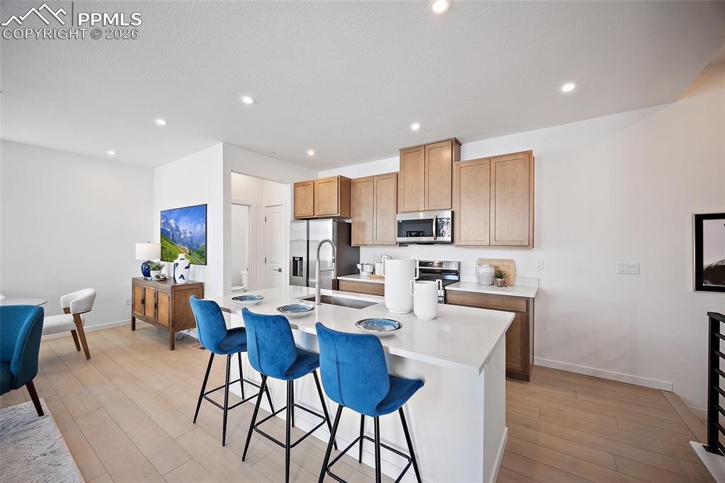 Image 5 of 21: Kitchen