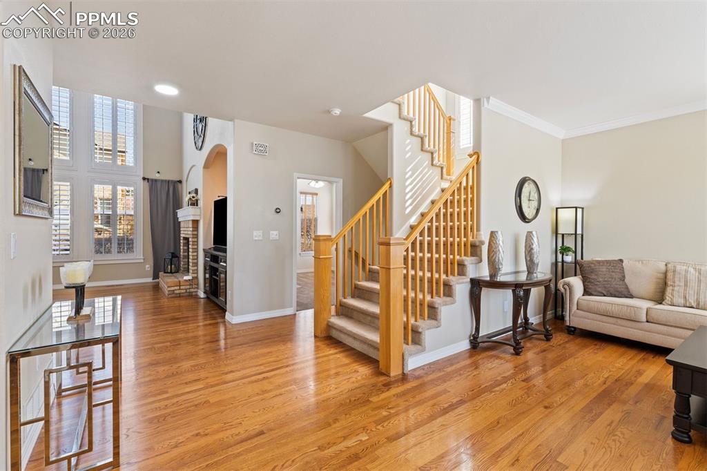 Image 14 of 50: Living Room