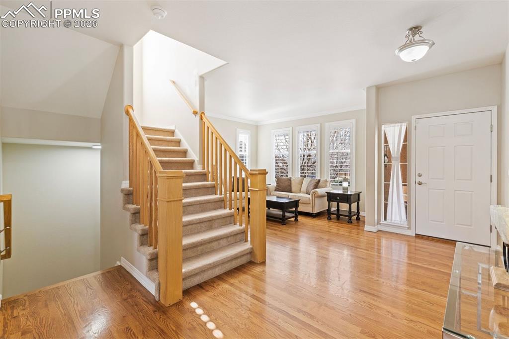 Image 15 of 50: Entry