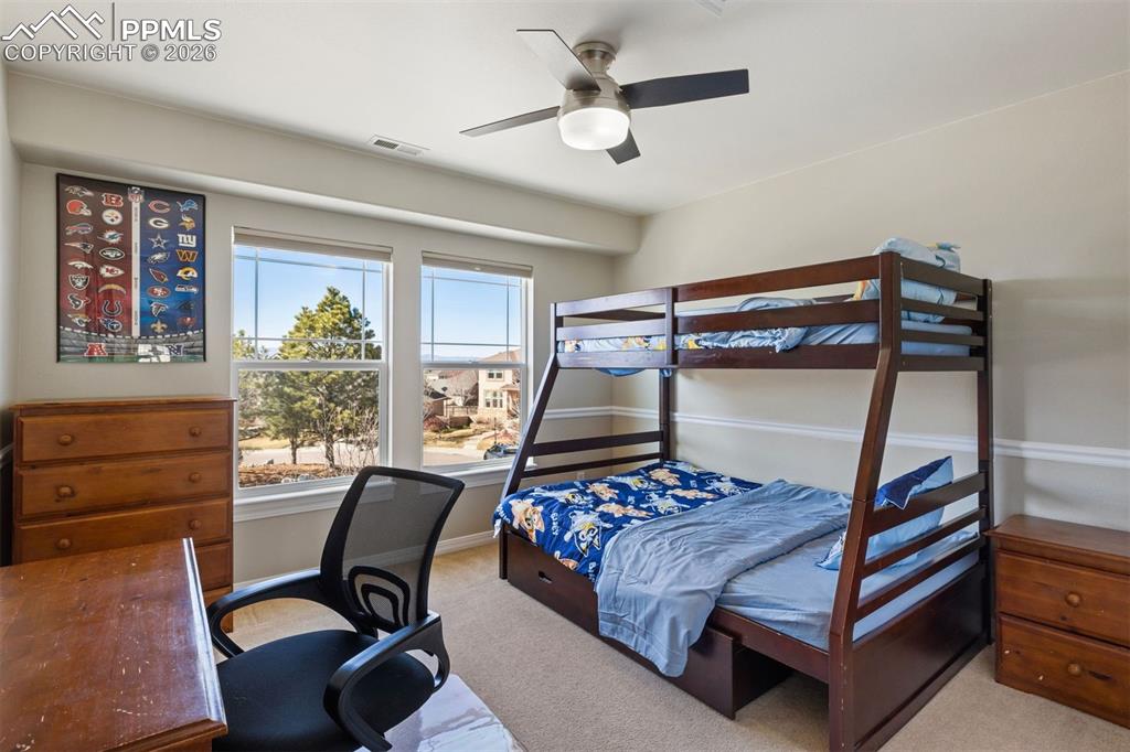 Image 24 of 50: Bedroom