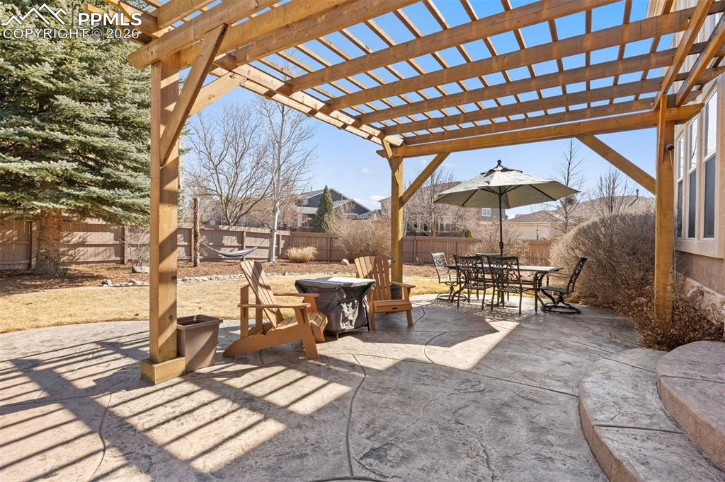 Image 34 of 50: Patio