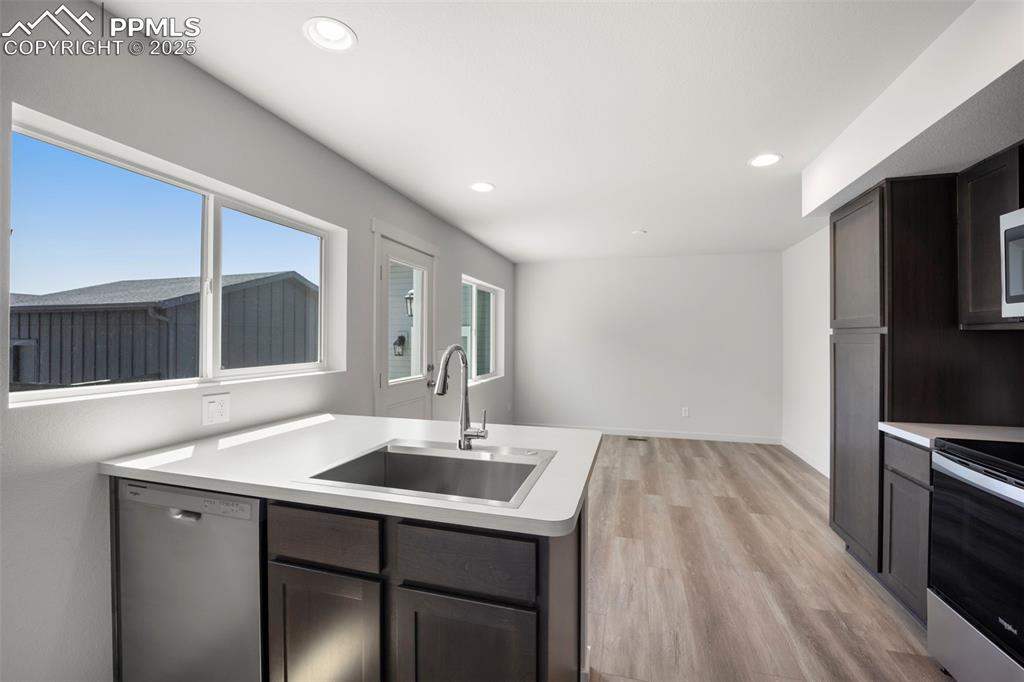 Image 9 of 29: Kitchen