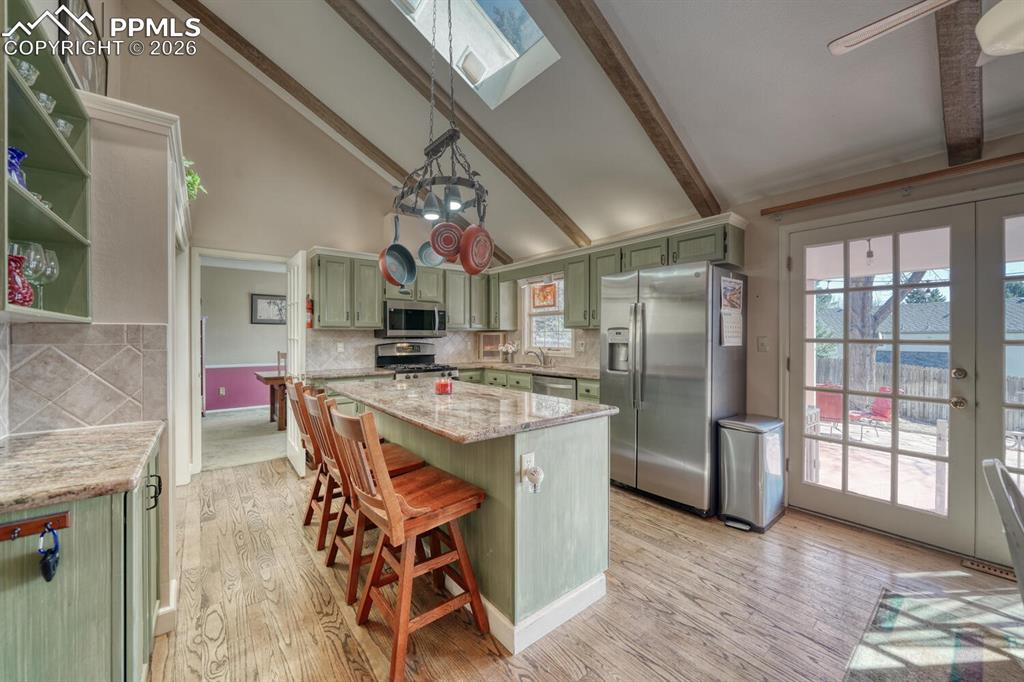 Image 12 of 43: Kitchen