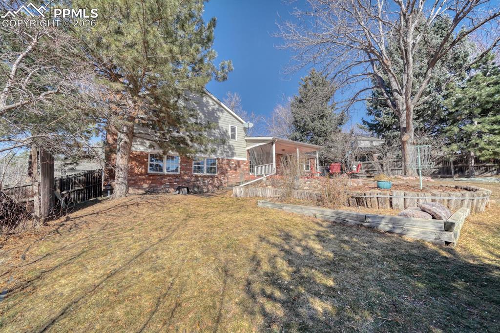 Image 40 of 43: Back of Structure