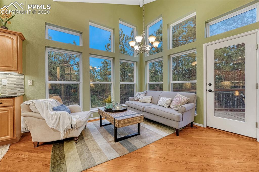 Image 11 of 50: Sun Room