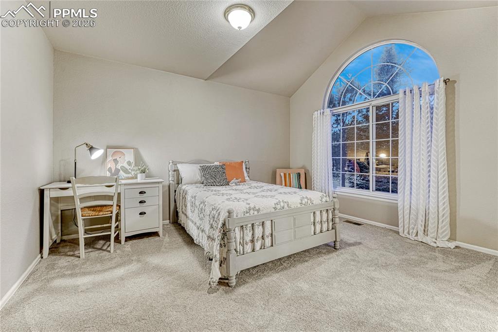 Image 24 of 50: Bedroom