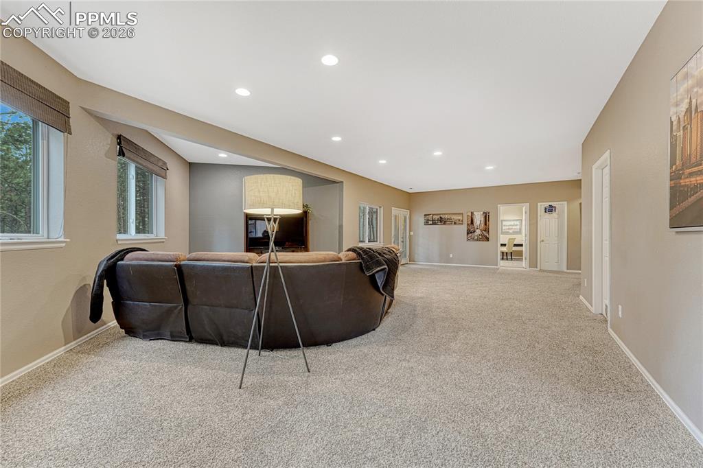 Image 34 of 50: Living Room