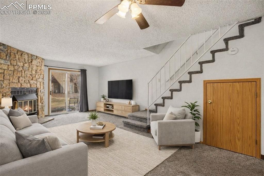 Image 2 of 14: Living Room