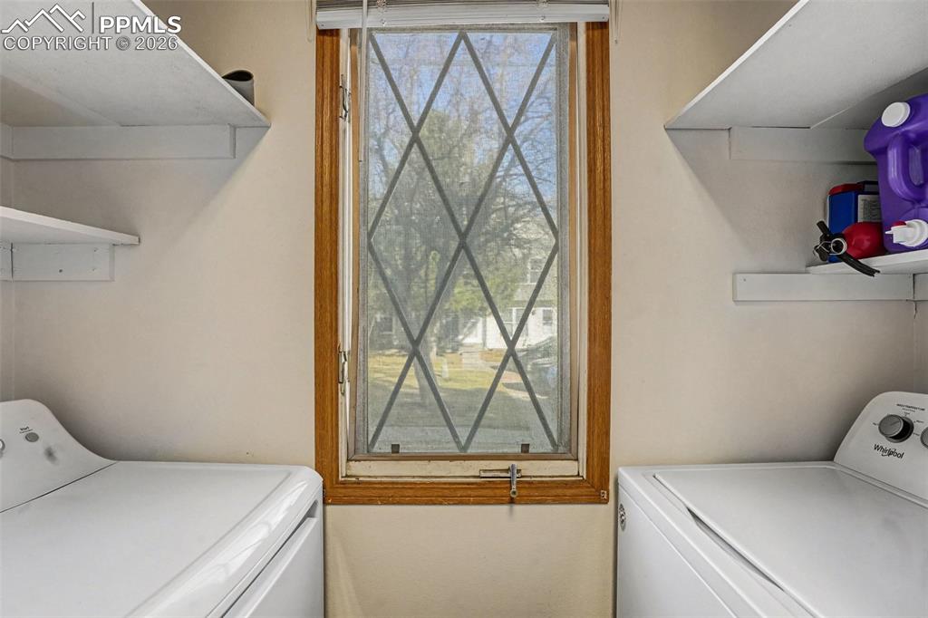 Image 8 of 14: Laundry