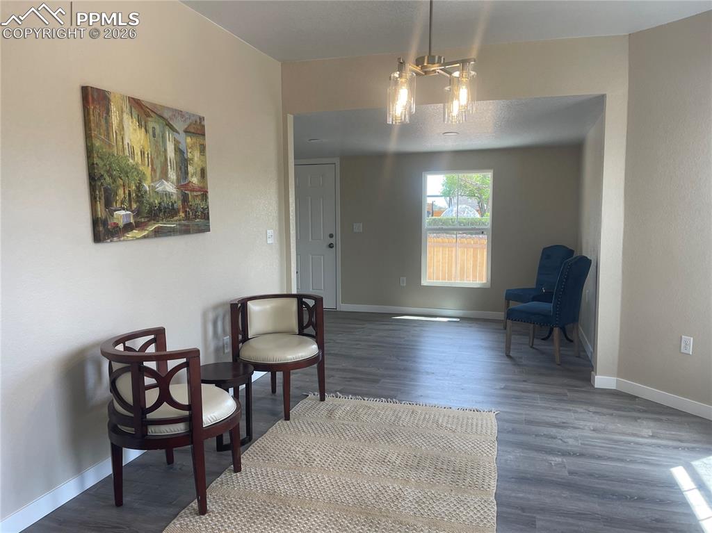 Image 2 of 24: Sitting Room