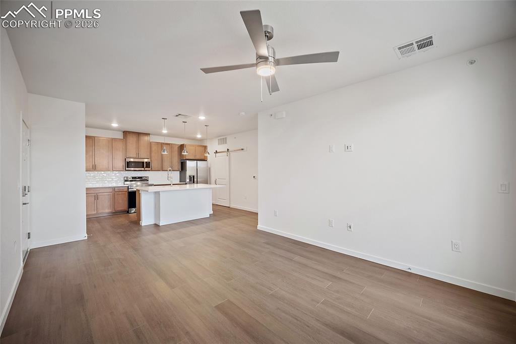 Image 5 of 28: Living Room