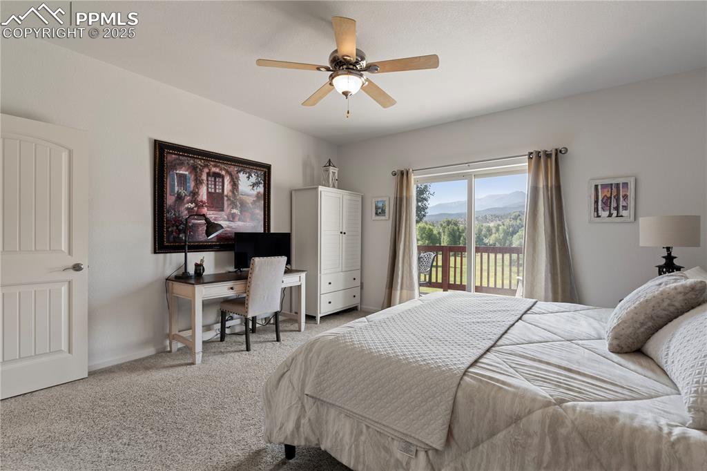 Image 18 of 27: Bedroom