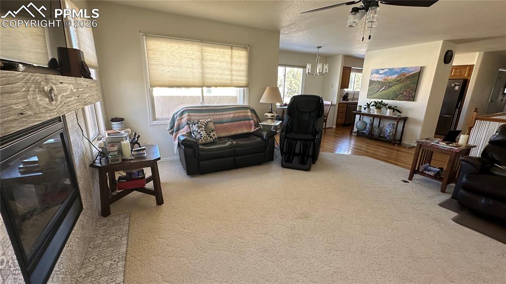 Image 24 of 38: Living Room