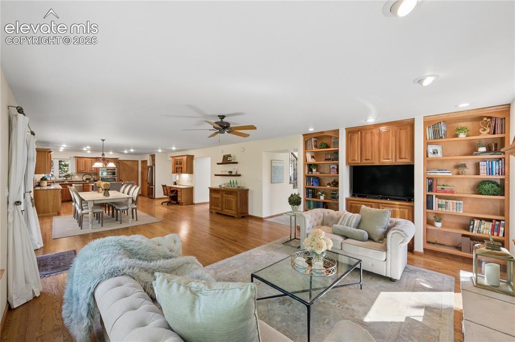 Image 10 of 50: Family Room