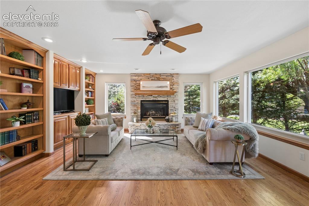 Image 11 of 50: Family Room