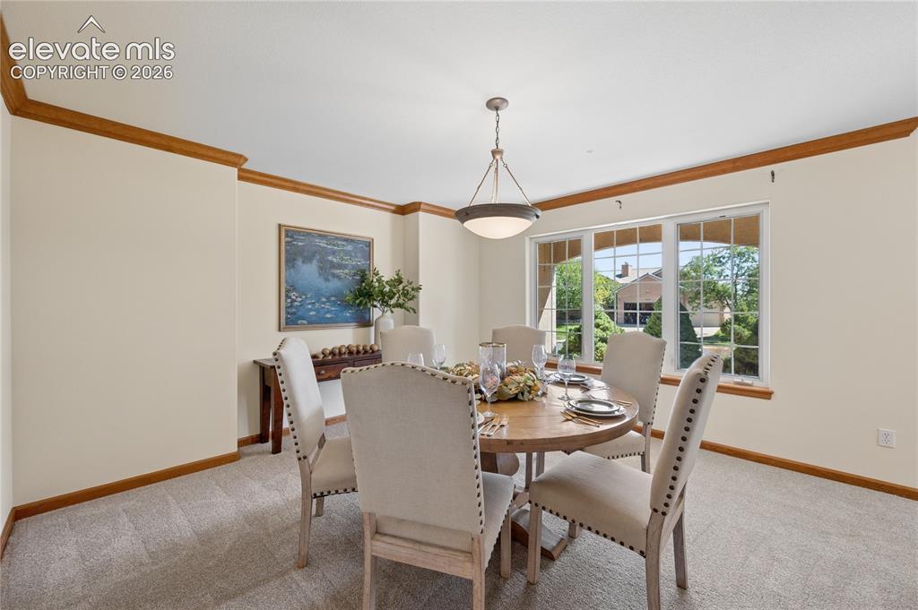 Image 18 of 50: Dining Room