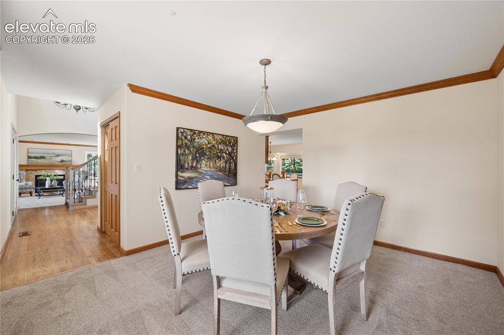 Image 19 of 50: Dining Room