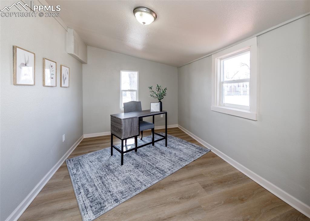 Image 11 of 46: Office