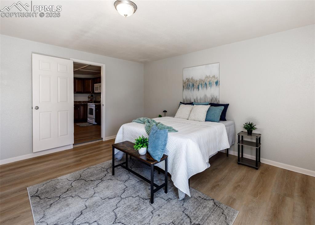 Image 26 of 46: Bedroom