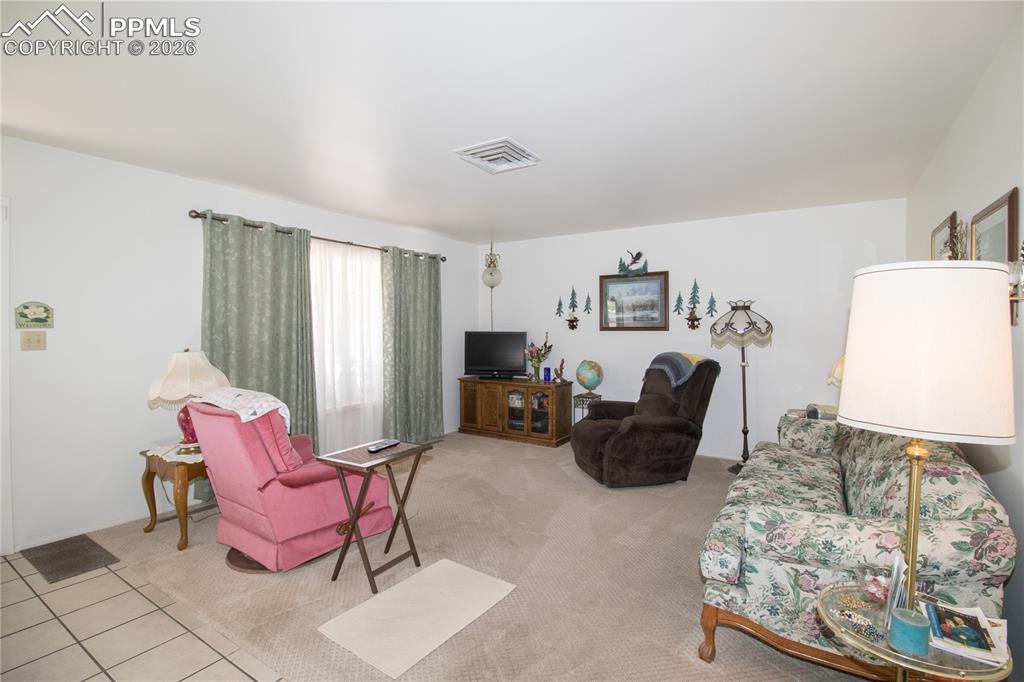 Image 5 of 30: Living Room