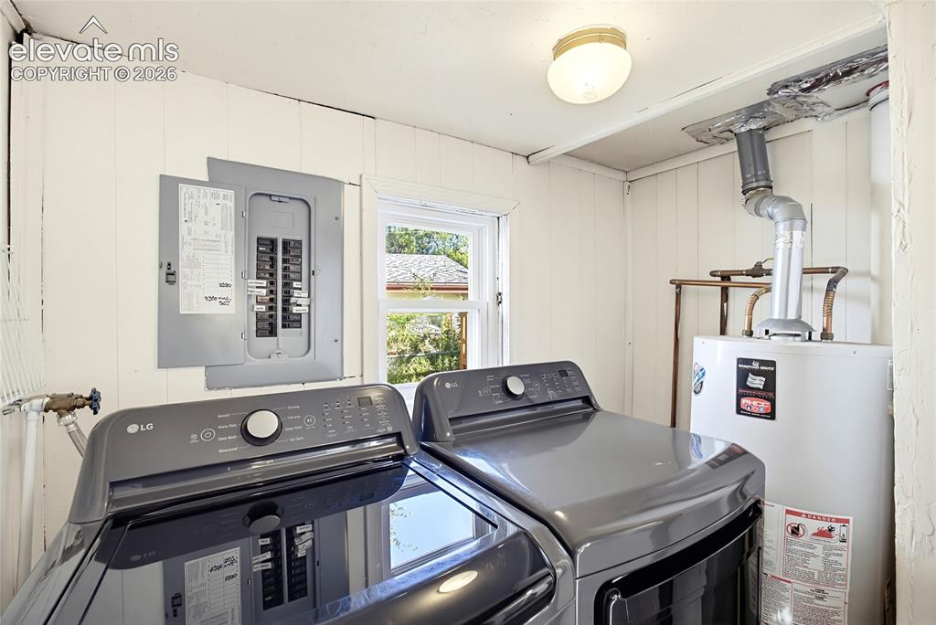 Image 13 of 48: Laundry