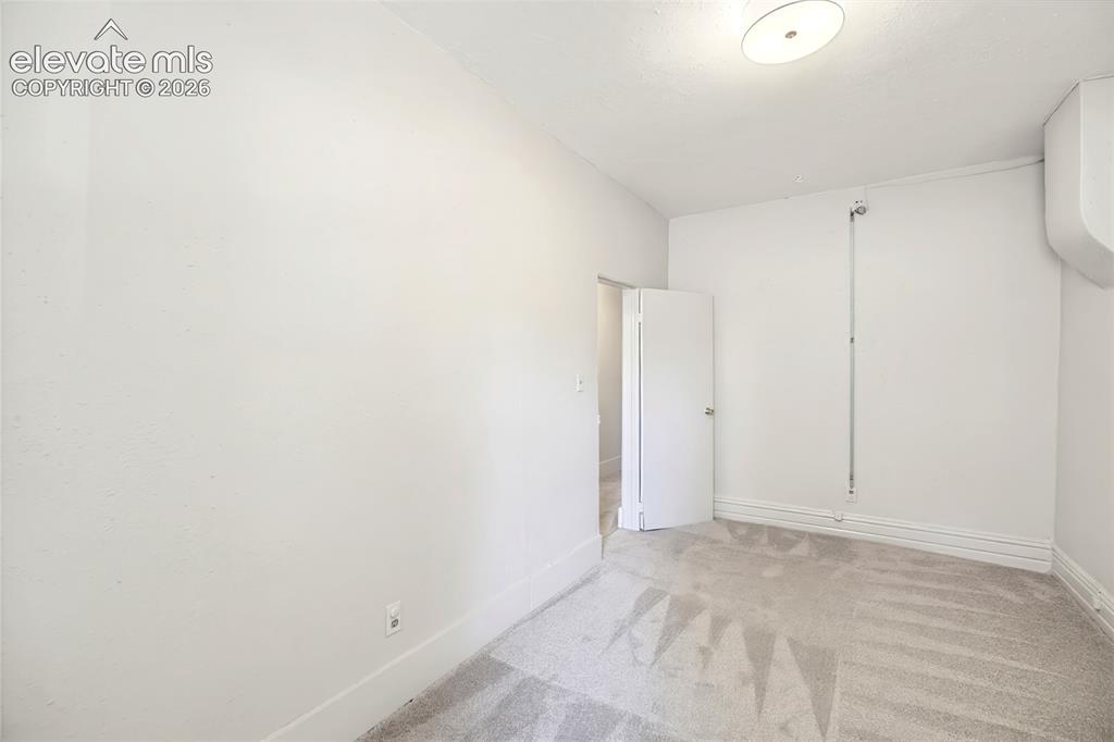 Image 19 of 48: Bedroom